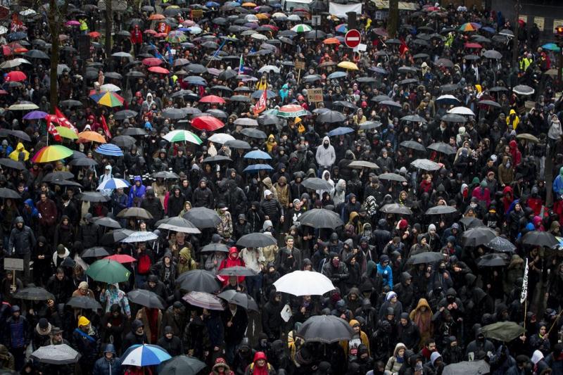 Massaal protest tegen arbeidswet Frankrijk
