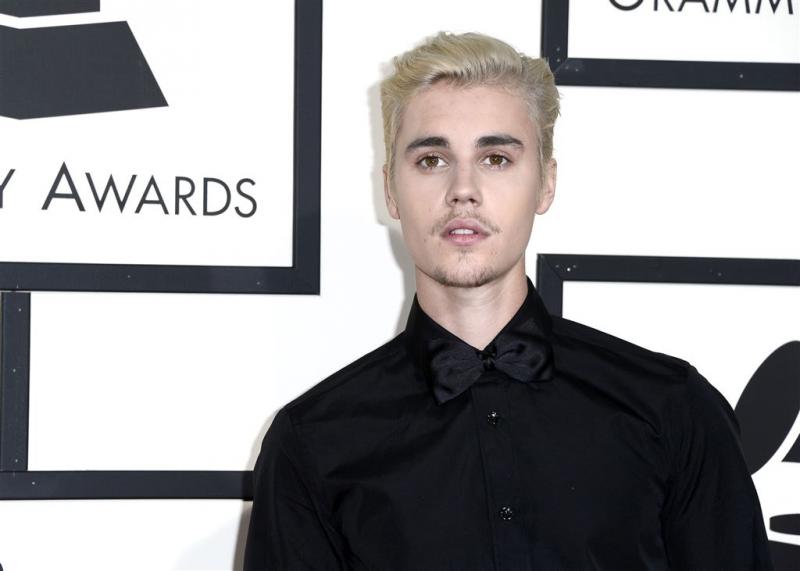 Boegeroep voor Justin Bieber bij Juno Awards