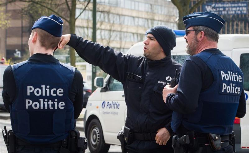 'Politie zoekt rugzakbom verdachte Brussel'