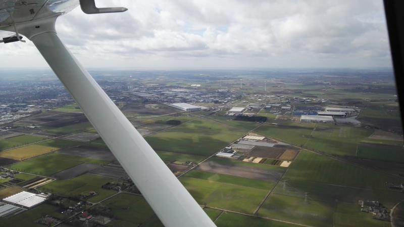 Roosendaal gezien vanuit een Cessna 172 (Foto: Bonhoeffer)