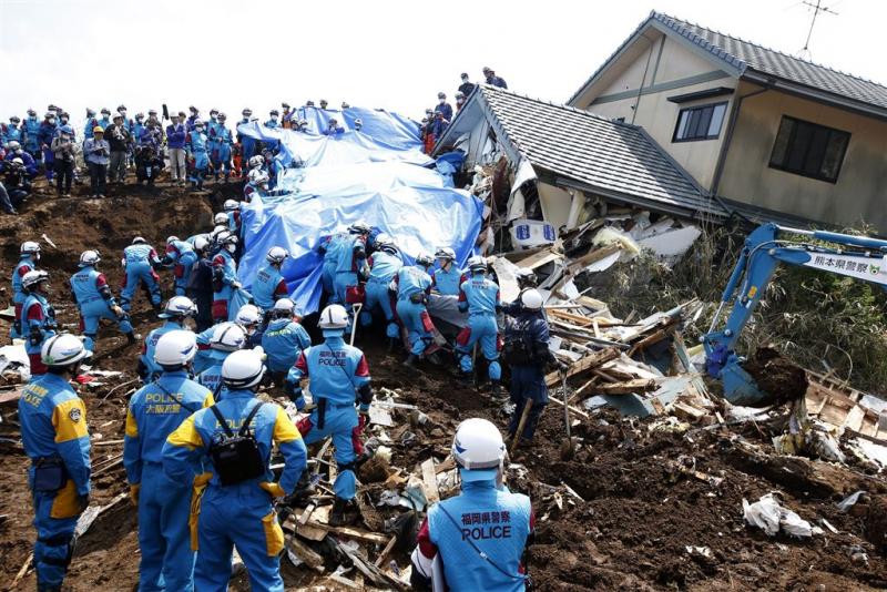 Aantal doden aardbevingen Japan loopt op