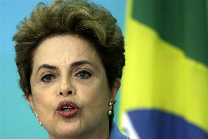 Rousseff vecht tegen afzetting door parlement