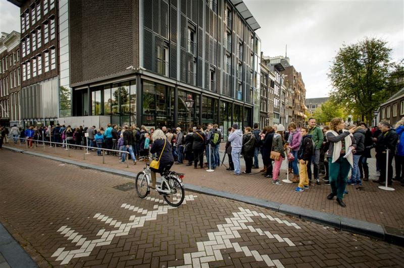 Anne Frank Huis doet iets aan lange rijen