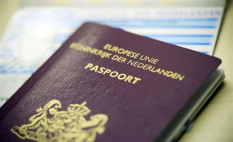 'DNA-paspoort voor alle Nederlanders'
