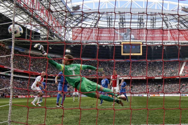 Mike van der Hoorn zorgde voor de bevrijdende 2-0 (Pro Shots/Stanley Gontha)