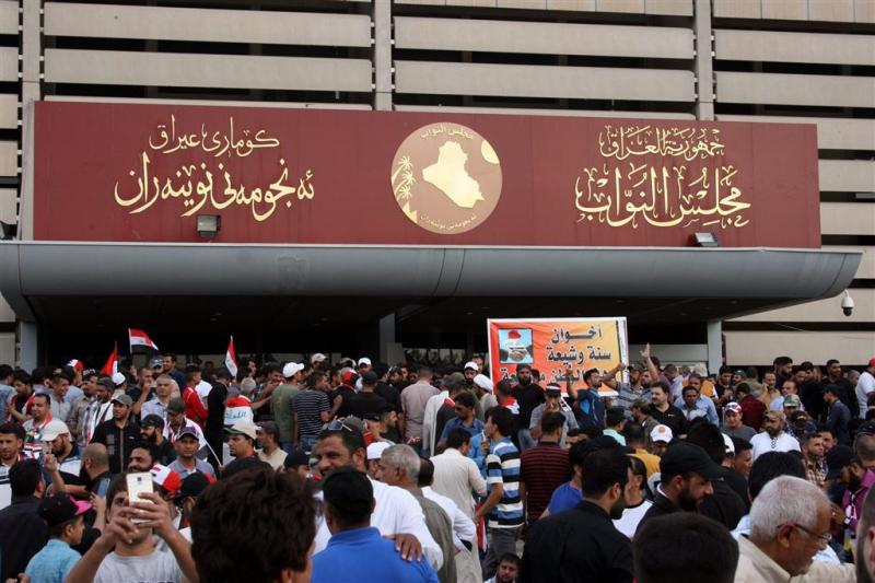 Demonstranten weg uit Iraaks parlement
