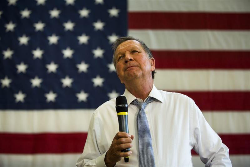 Republikein Kasich staakt campagne