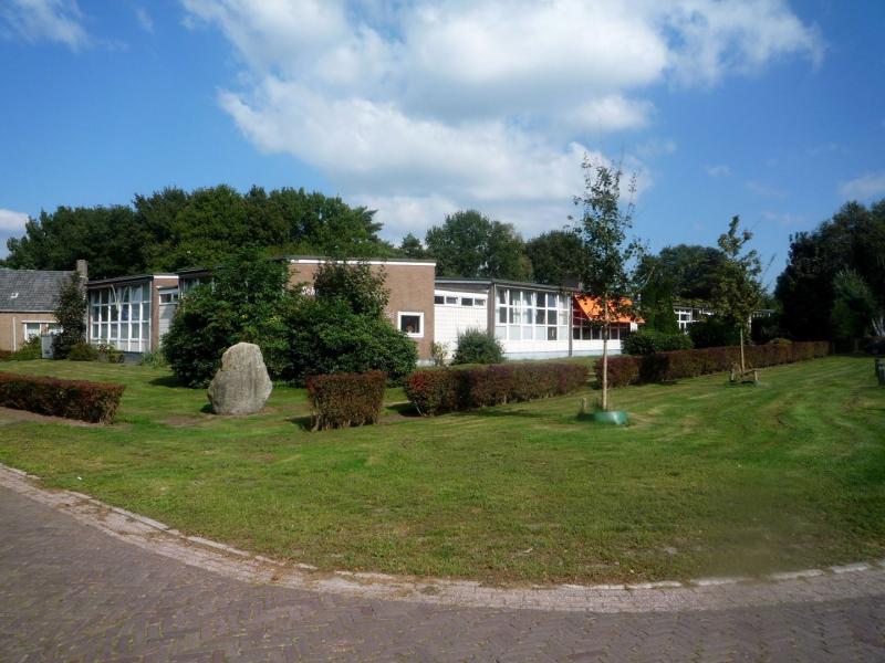 Basisschool in Nieuwlande (Foto: Funda)