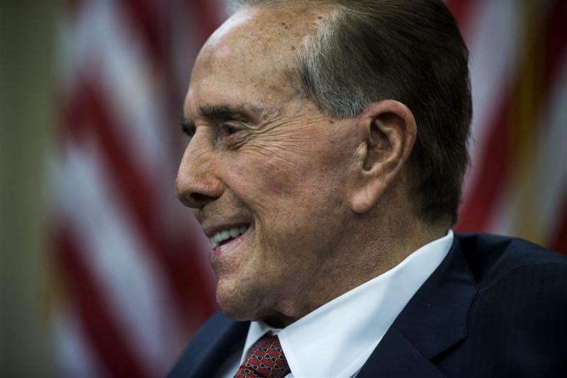 Oud-presidentskandidaat Bob Dole steunt Trump