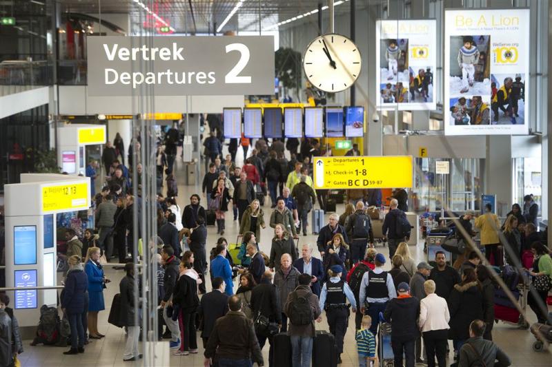 Beveiligers Schiphol gaan actie voeren