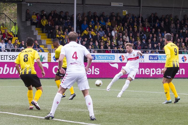 De Kogel schiet de 0-1 binnen (PRO SHOTS/Erik Pasman)