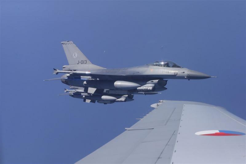 F-16's schakelen tientallen IS-strijders uit