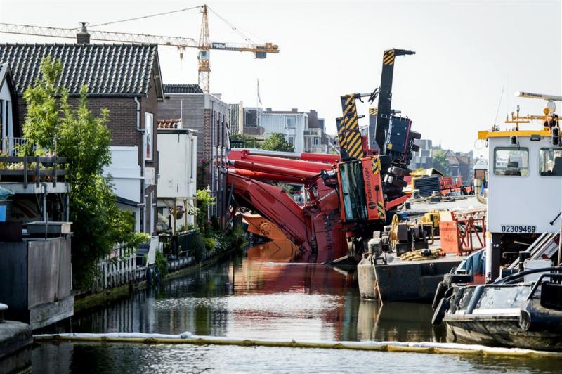 Brugdeel in Alphen aan den Rijn terug