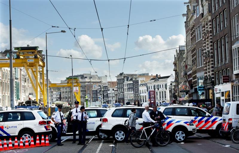 Aanbesteding politiewagens een jaar vertraagd