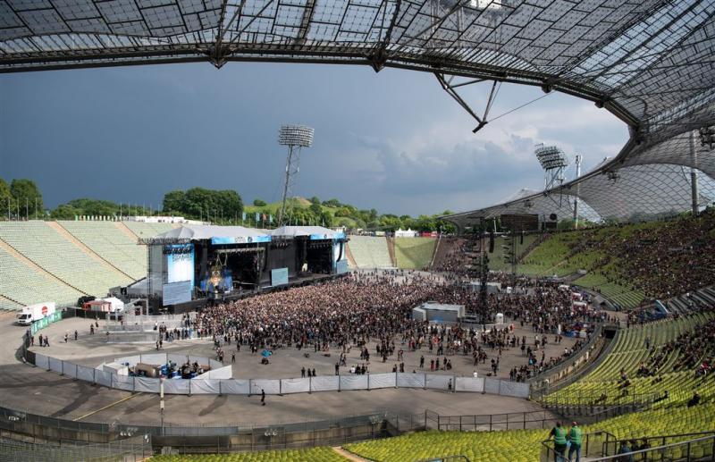 Onweer overschaduwt muziekfestival