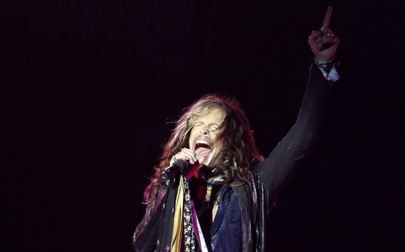 Steven Tyler kondigt soloplaat en tour aan