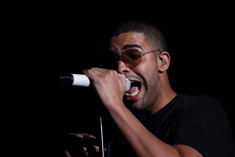 Drake onverslaanbaar in singleslijst