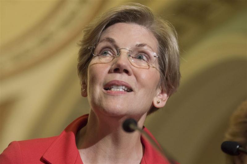 Progressieve senator Warren steunt Clinton
