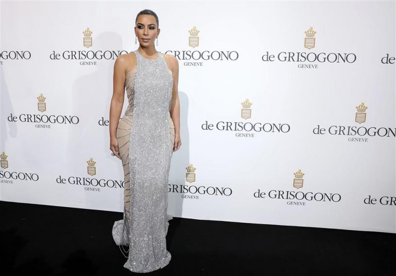 Kardashians aangeklaagd door merkenbureau