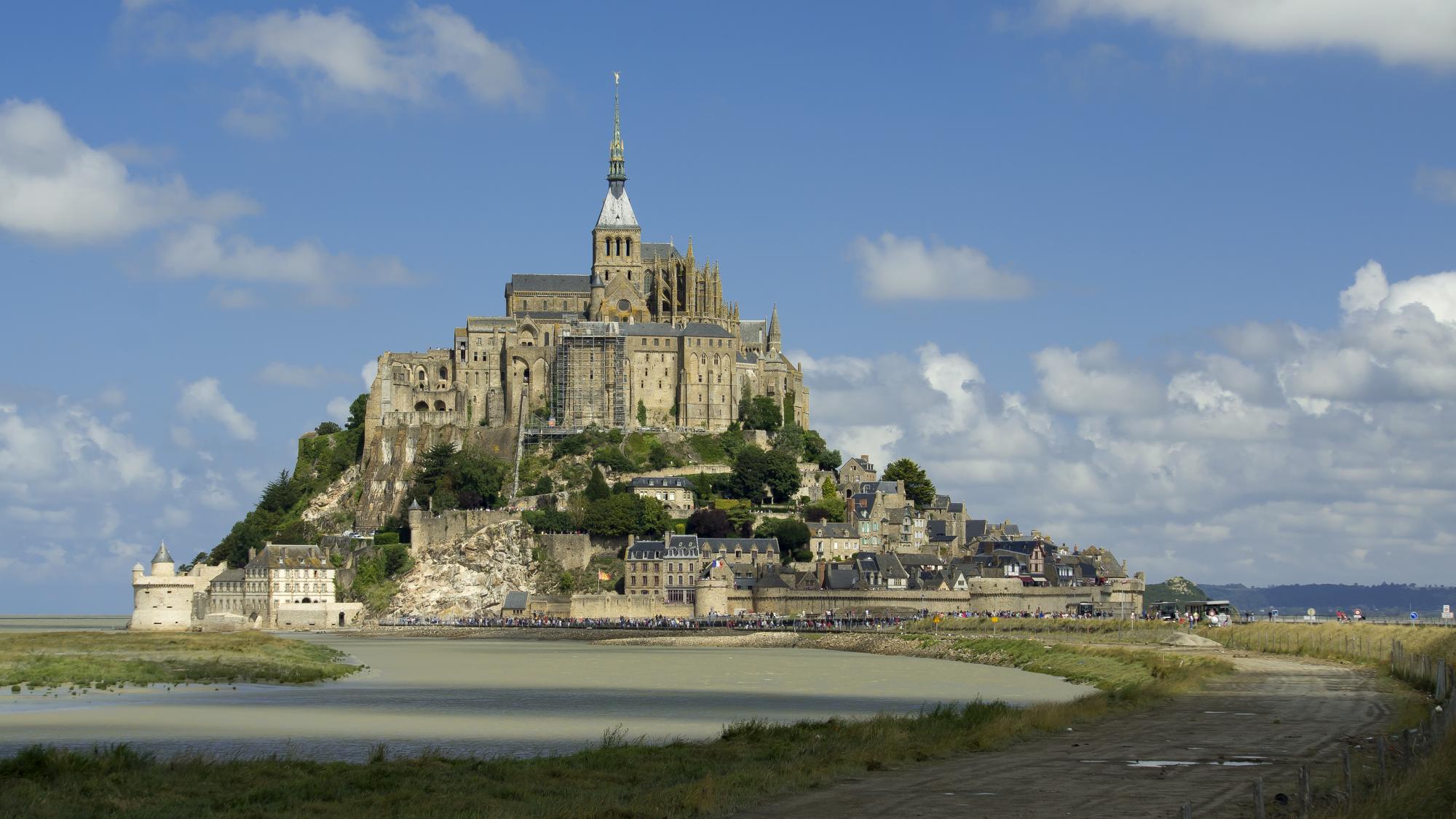 Mont-Saint-Michel, plaats van handeling voor het Grand Départ (Foto: WikiCommons/BeBo86)