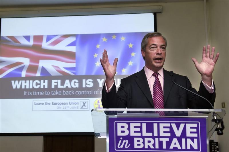 Farage legt leiderschap UKIP neer