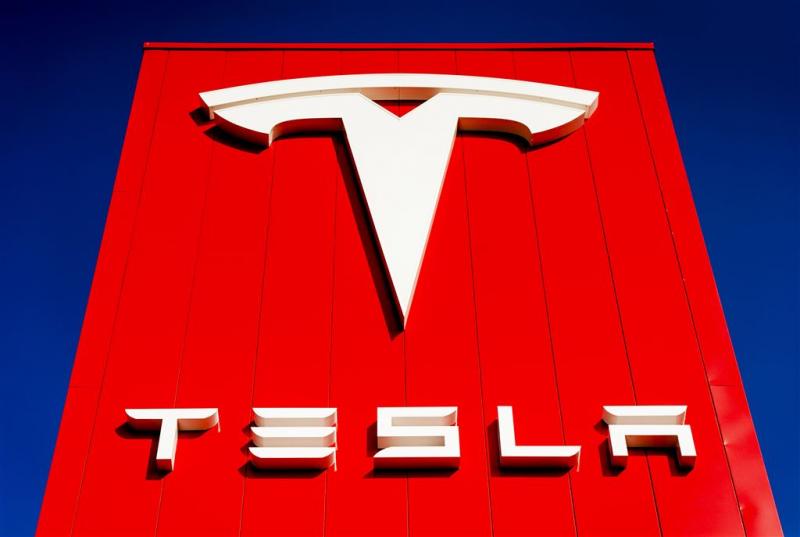 'Automatische piloot Tesla komt te vroeg'