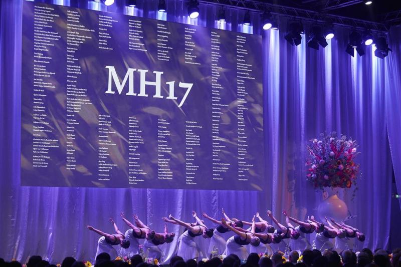 Nabestaanden herdenken slachtoffers MH17