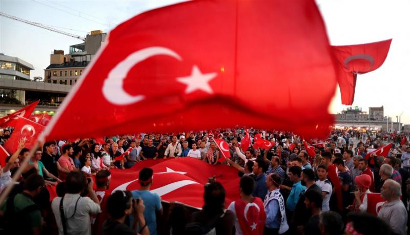 Turkije ontslaat 900 politieagenten Ankara