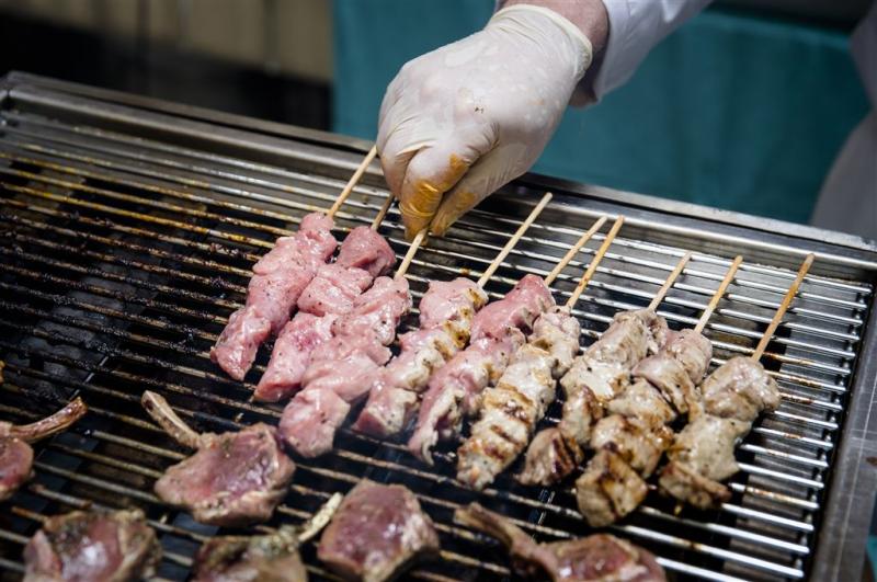Wakker Dier vindt bacteriën op barbecuevlees