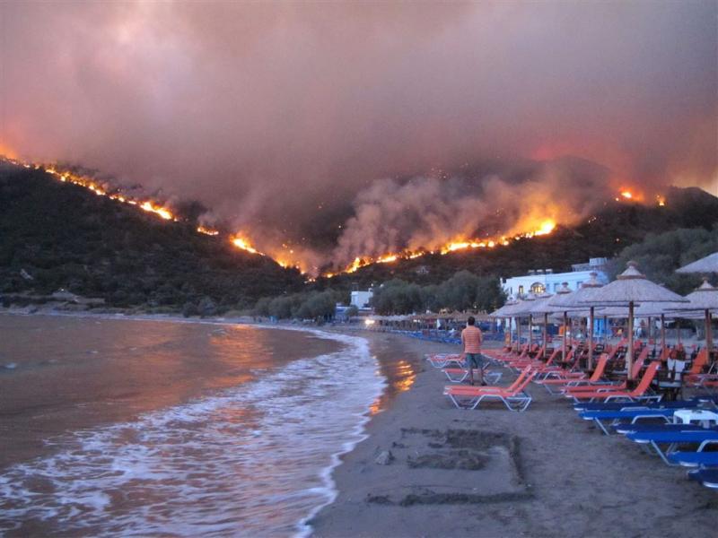Evacuaties door brand op Grieks eiland Chios