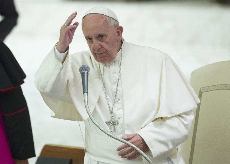 Paus ziet wereld in oorlog