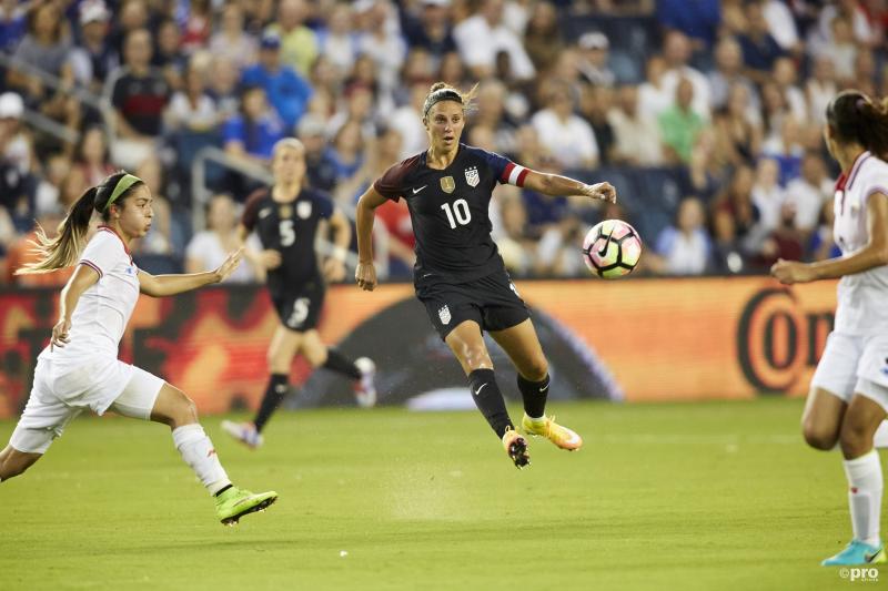 Lloyd (10) in actie bij het oefenduel met Costa Rica (PRO SHOTS/Action Images)