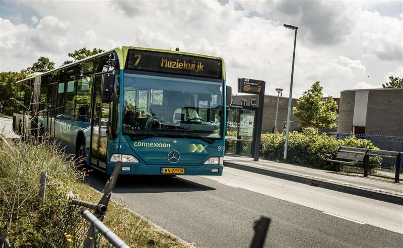 Buschauffeur ontslagen na slaan passagier