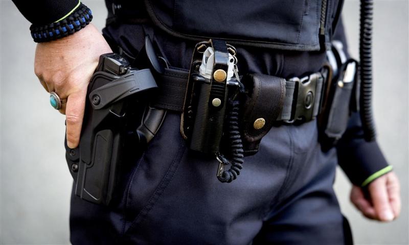Politie schiet man in Spijkenisse in been
