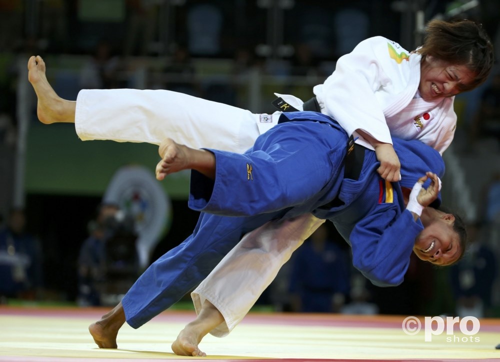 Tachimoto maakt gehakt van drievoudig wereldkampioene Alvear (PROSHOTS/Action Images)