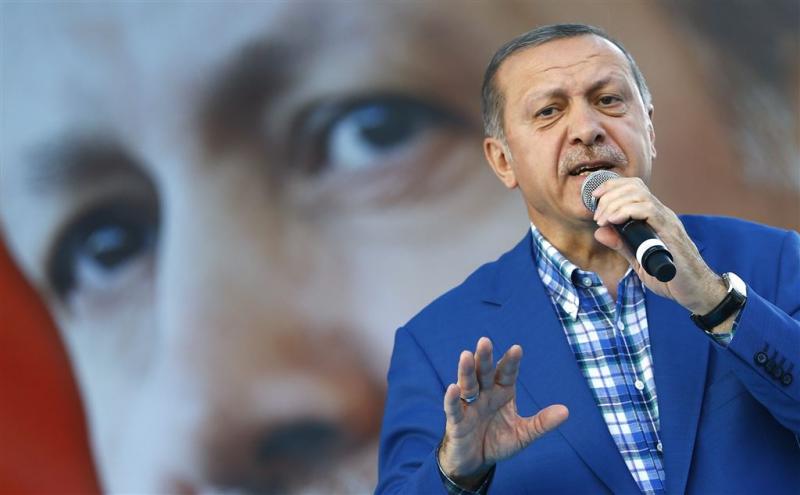 Turkije 'pakt IS en Koerden meedogenloos aan'