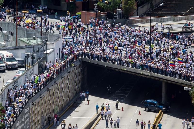 Traangas ingezet bij protesten Venezuela