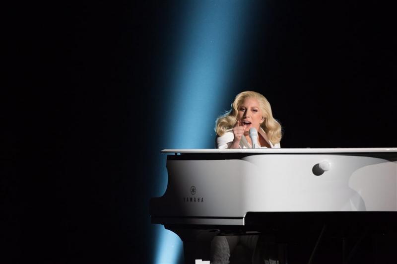 Lady Gaga treedt op in Londense club