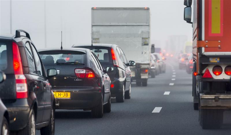 Weer meer vervuilende auto's op de weg