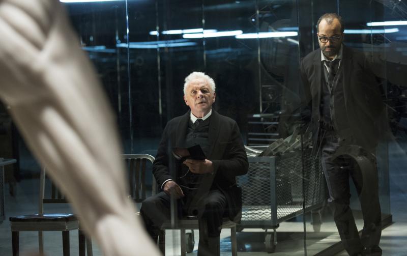 Westworld: Anthony Hopkins en Jeffrey Wright (Foto: HBO)