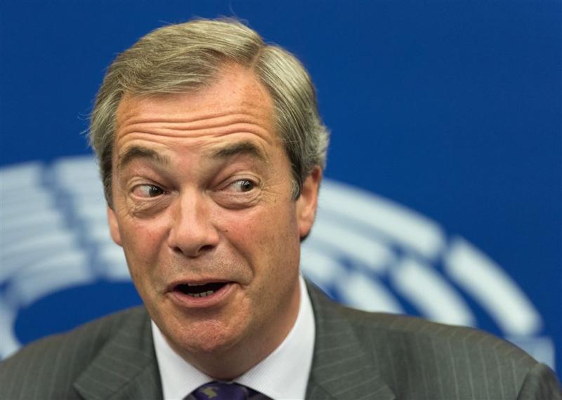 Farage weer even terug bij UKIP