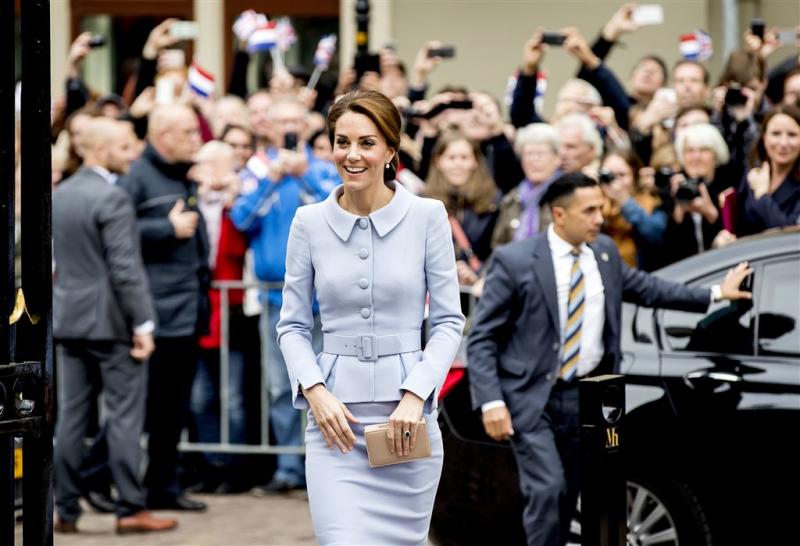 Britse Kate bezoekt koning en Mauritshuis