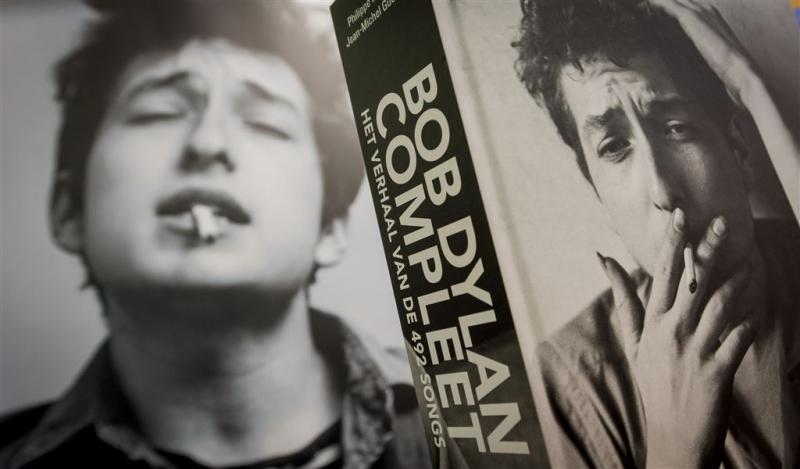 Nobelcomité stopt met bellen naar Bob Dylan