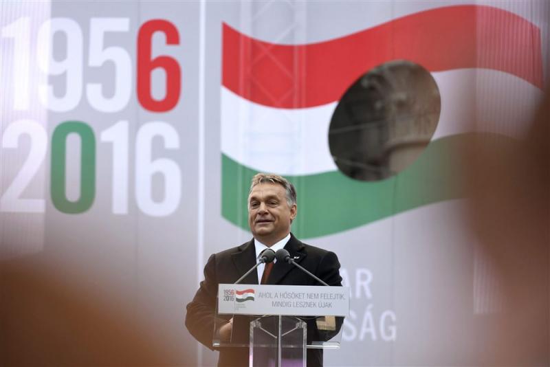 Orbán uitgefloten tijdens herdenking