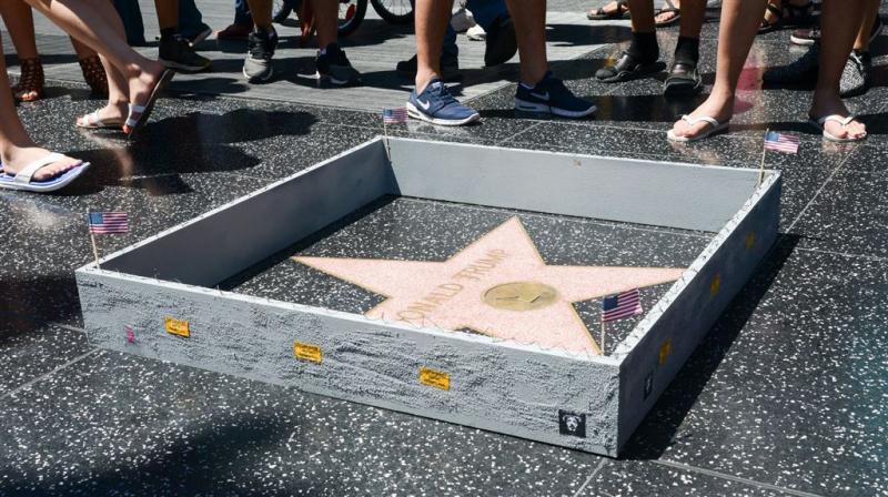 Ster Donald Trump op Walk of Fame vernield
