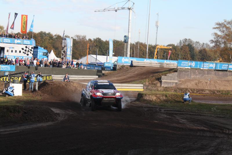 Erik van Loon was uiteindelijk het snelste van de auto's (Foto: FOK!sport/Nattekat)