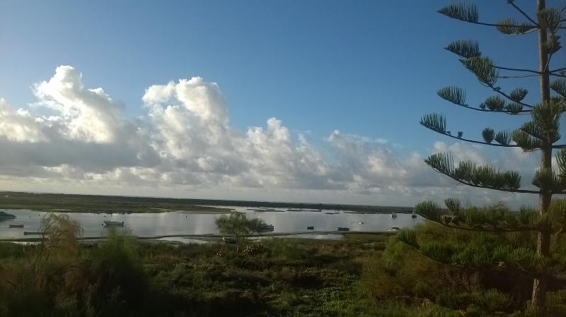 Wolken boven de Algarve (Foto: qltel)