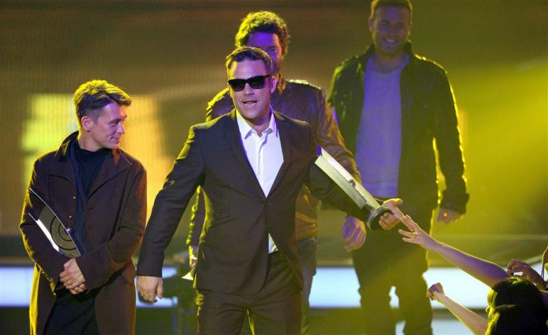Robbie Williams weer met Take That op podium