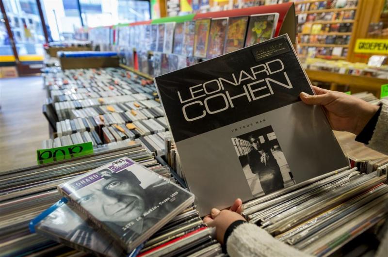 Leonard Cohen boven aan Album Top 100