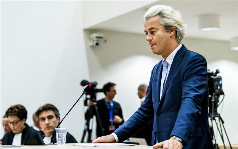 PVV neemt afstand in peiling